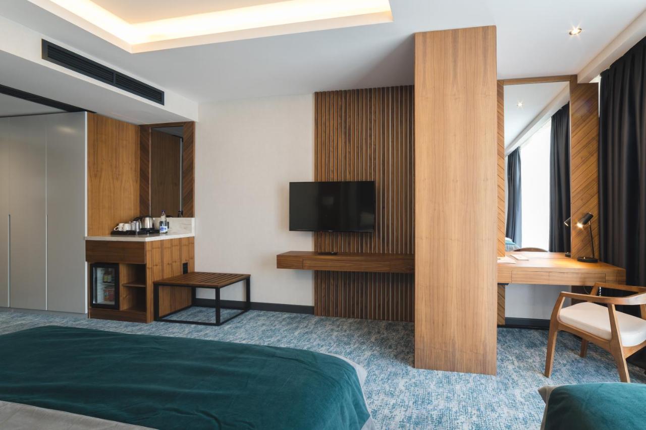 Bristol Hotel พอดโกริกา ภายนอก รูปภาพ