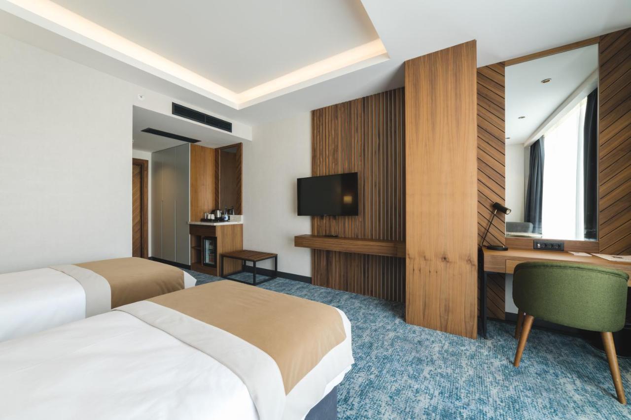 Bristol Hotel พอดโกริกา ภายนอก รูปภาพ
