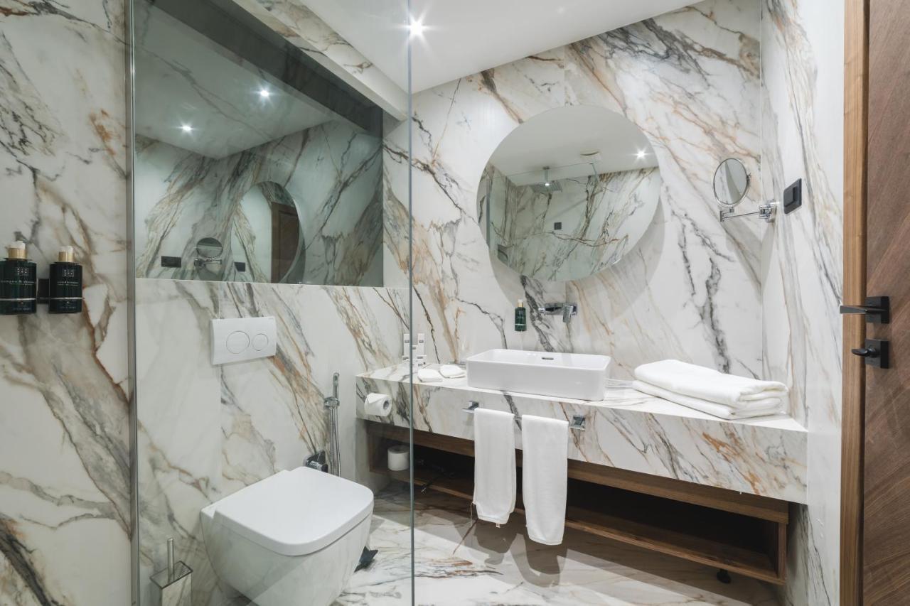 Bristol Hotel พอดโกริกา ภายนอก รูปภาพ